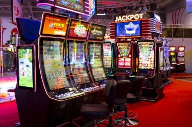 Payout table for The Great Icescape showing symbol values and bonus rules